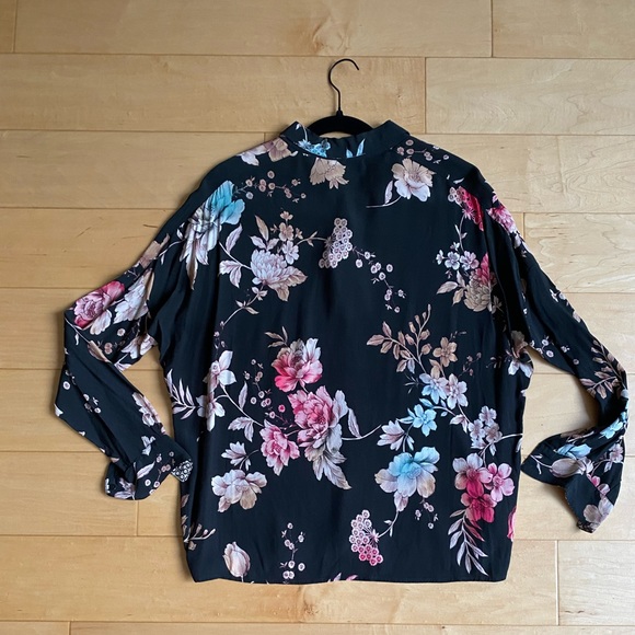 NWT Johnny Was Taos Black Floral Button Down - Picture 7 of 13